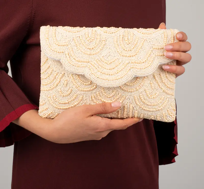 Clutch Mostacillas Beige